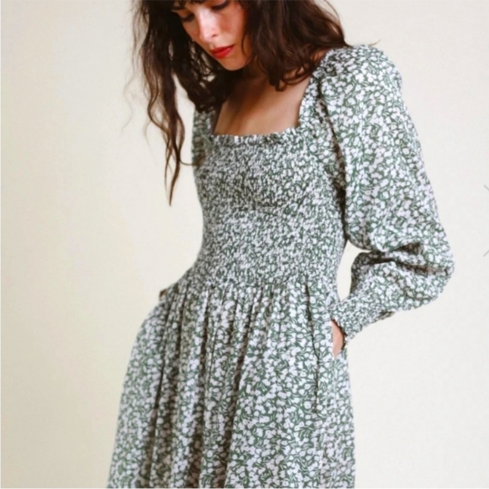 Trovata Birds of Paradis Rowen Green Floral Smocked Long Sleeve Dress Size M - Picture 2 of 10
